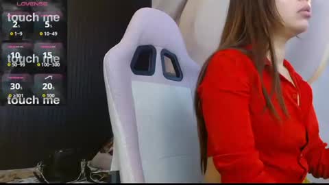 Snapshot of naomis_36 chatting on 07-13-26, 01:47 Naomis online show from 07-13-26, 01:47