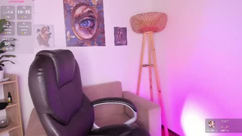 Snapshot of naomisaenz_ chatting on 06-20-26, 10:23 N A O M I online show from 06-20-26, 10:23