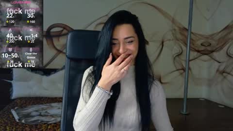 Snapshot of naomiscarlett chatting on 02-19-25, 03:38 NaomiScarlett online show from 02-19-25, 03:38