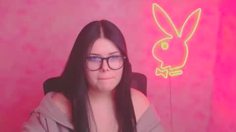 Snapshot of naomivibes chatting on 11-12-25, 12:38 Naomi online show from 11-12-25, 12:38