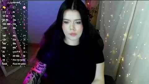 Snapshot of naomivibes chatting on 04-22-26, 07:11 Naomi online show from 04-22-26, 07:11