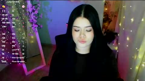 Snapshot of naomivibes chatting on 05-13-26, 06:11 Naomi online show from 05-13-26, 06:11