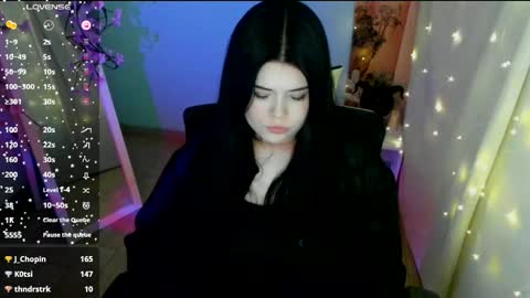 Snapshot of naomivibes chatting on 05-16-26, 10:36 Naomi online show from 05-16-26, 10:36