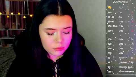 Snapshot of naomivibes chatting on 06-14-26, 06:04 Naomi online show from 06-14-26, 06:04