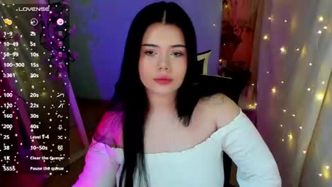 Snapshot of naomivibes chatting on 06-26-26, 06:29 Naomi online show from 06-26-26, 06:29