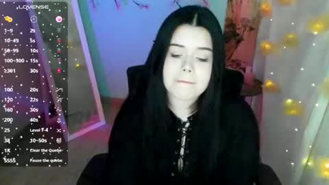 Snapshot of naomivibes chatting on 07-17-26, 06:42 Naomi online show from 07-17-26, 06:42