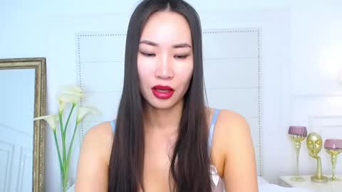 Naomi online show from 12-24-24, 02:21