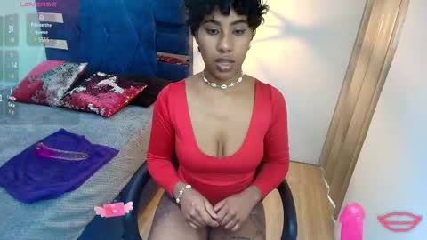 Snapshot of naomy__smith__ chatting on 02-20-26, 08:31 N A O M Y online show from 02-20-26, 08:31