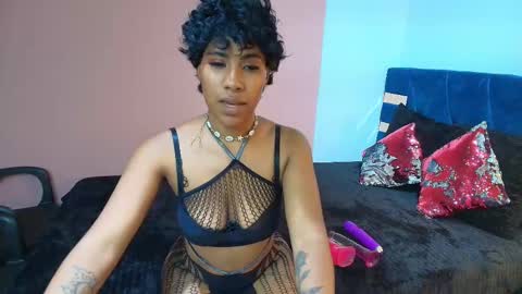 Snapshot of naomy__smith__ chatting on 02-27-26, 08:31 N A O M Y online show from 02-27-26, 08:31