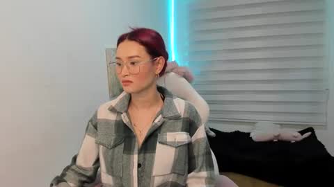 Snapshot of naomy_hot04 chatting on 07-05-26, 03:23 naomy online show from 07-05-26, 03:23