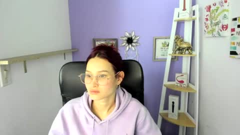 Snapshot of naomy_hot04 chatting on 07-08-26, 03:11 naomy online show from 07-08-26, 03:11