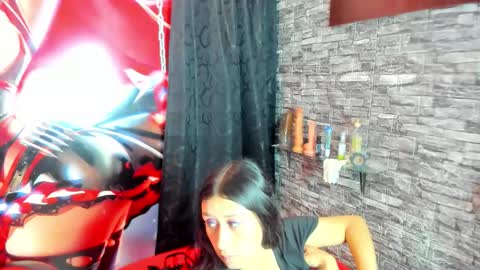 Snapshot of naomyangel chatting on 10-11-25, 11:31 naomy online show from 10-11-25, 11:31