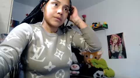 Snapshot of naomylux1 chatting on 06-12-26, 07:57 naomylux1 online show from 06-12-26, 07:57