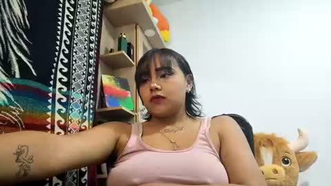 Snapshot of naomylux1 chatting on 06-25-26, 02:44 naomylux1 online show from 06-25-26, 02:44