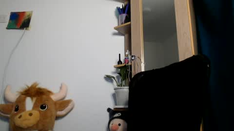 Snapshot of naomylux1 chatting on 07-17-26, 07:04 naomylux1 online show from 07-17-26, 07:04