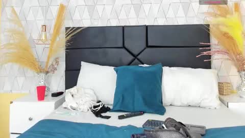 Naomy online show from 02-02-26, 07:34