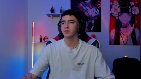 Snapshot of naranjo_seb chatting on 12-03-24, 04:03 sebastian online show from 12-03-24, 04:03