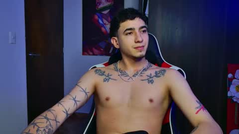 Snapshot of naranjo_seb chatting on 11-16-25, 12:05 sebastian online show from 11-16-25, 12:05