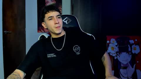 Snapshot of naranjo_seb chatting on 11-27-25, 06:26 sebastian online show from 11-27-25, 06:26