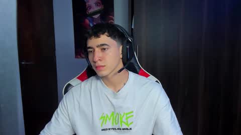 Snapshot of naranjo_seb chatting on 12-17-25, 03:51 sebastian online show from 12-17-25, 03:51