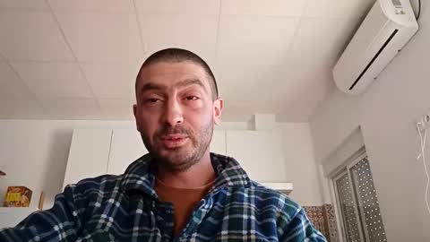 narujoto online show from 11-28-25, 10:40