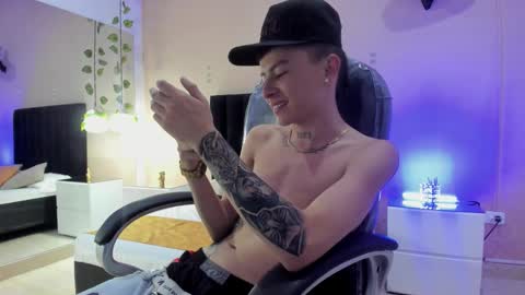 Nascary Fox online show from 11-15-25, 08:16