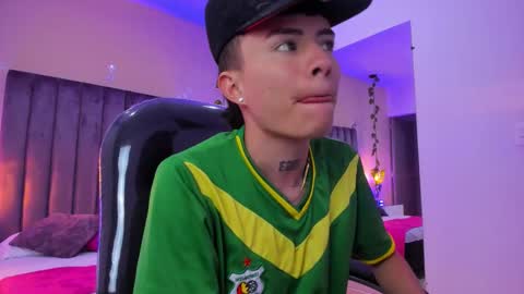 Nascary Fox online show from 12-14-25, 02:00