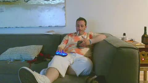 Snapshot of nassobout chatting on 06-07-26, 08:18 nassobout online show from 06-07-26, 08:18