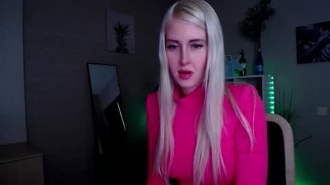 Snapshot of nastasya_cute chatting on 12-19-24, 02:01 Nastya online show from 12-19-24, 02:01