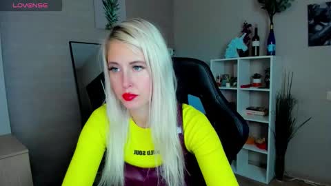 Snapshot of nastasya_cute chatting on 09-22-25, 01:29 Nastya online show from 09-22-25, 01:29