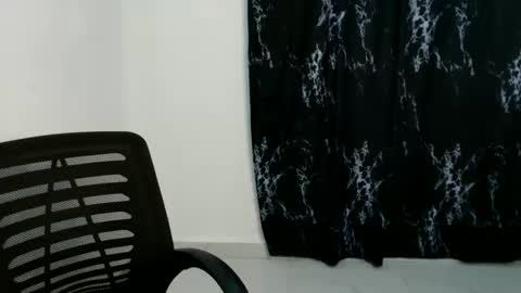 Snapshot of nasty_creamypussyy chatting on 04-10-26, 08:02 Mila online show from 04-10-26, 08:02