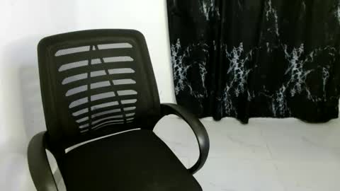 Snapshot of nasty_creamypussyy chatting on 04-11-26, 07:51 Mila online show from 04-11-26, 07:51