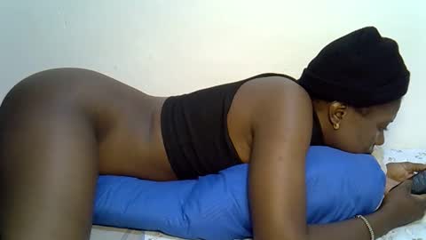 Snapshot of nasty_lolly chatting on 05-11-26, 07:47 Lolly online show from 05-11-26, 07:47