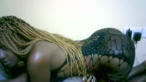 Marie online show from 09-11-25, 06:13