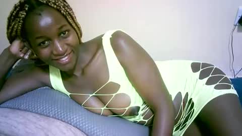 Marie online show from 09-19-25, 07:14