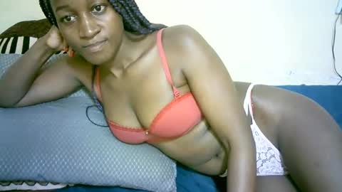 Marie online show from 10-18-25, 05:21