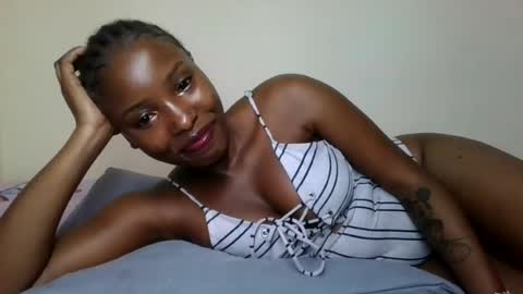 Snapshot of nastyivy1 chatting on 07-12-26, 02:52 nastyivy1 online show from 07-12-26, 02:52