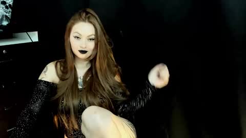 nastykatty_ online show from 12-18-24, 10:35