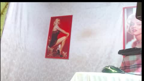 Snapshot of nat_ardient chatting on 09-24-25, 02:04 Nat ardent online show from 09-24-25, 02:04