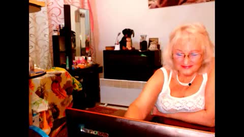 Snapshot of natali7634 chatting on 01-27-25, 08:28 natali online show from 01-27-25, 08:28