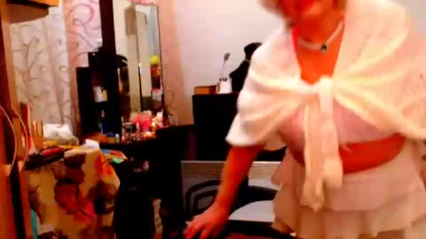 Snapshot of natali7634 chatting on 02-13-25, 04:28 natali online show from 02-13-25, 04:28