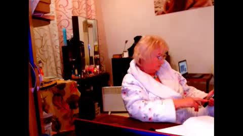 Snapshot of natali7634 chatting on 02-15-25, 08:01 natali online show from 02-15-25, 08:01
