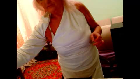 Snapshot of natali7634 chatting on 10-19-25, 09:32 natali online show from 10-19-25, 09:32