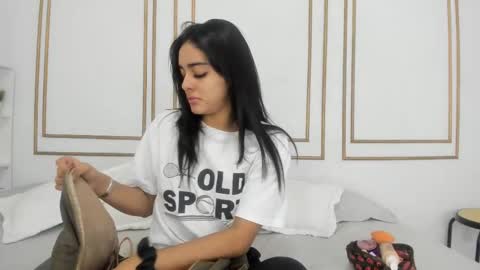 Snapshot of natalia_aguirre chatting on 02-17-25, 12:16 Naty online show from 02-17-25, 12:16