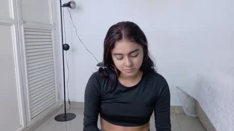 Snapshot of natalia_aguirre chatting on 12-18-25, 12:11 Naty online show from 12-18-25, 12:11