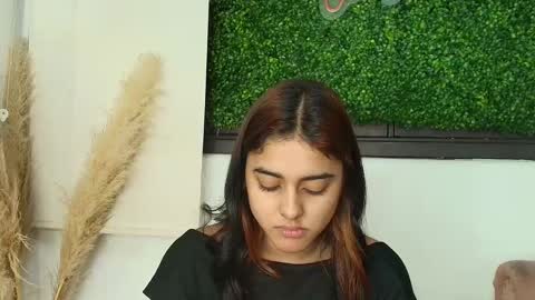 Snapshot of natalia_aguirre chatting on 02-22-26, 12:04 Naty online show from 02-22-26, 12:04