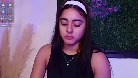 Snapshot of natalia_aguirre chatting on 03-02-26, 12:23 Naty online show from 03-02-26, 12:23