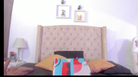 Snapshot of natalia_collinslim chatting on 01-16-25, 03:45 Natalia online show from 01-16-25, 03:45