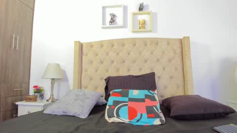 Snapshot of natalia_collinslim chatting on 02-06-25, 03:16 Natalia online show from 02-06-25, 03:16