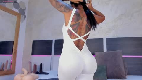 Snapshot of natalia_cruzz chatting on 04-30-26, 09:30 Nata online show from 04-30-26, 09:30